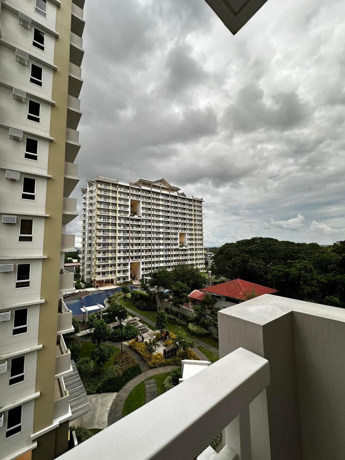 2 Bedroom Condo Unit Near Sm Bf & Naia At The Atherton By Dmci With 2 Balcony Paranaque City Luaran gambar