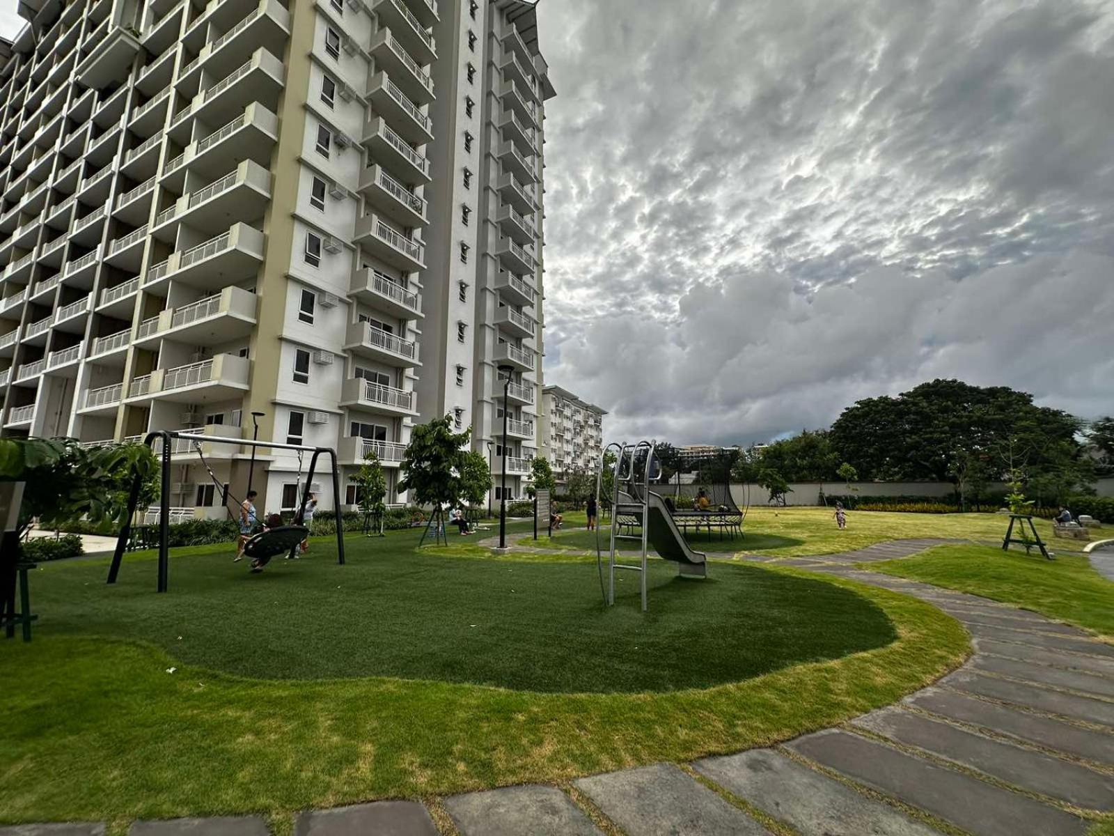 2 Bedroom Condo Unit Near Sm Bf & Naia At The Atherton By Dmci With 2 Balcony Paranaque City Luaran gambar