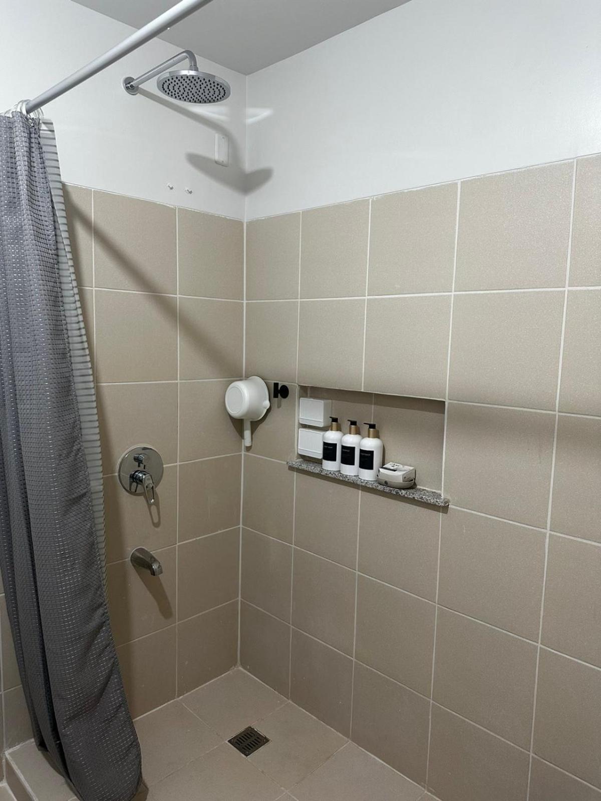 2 Bedroom Condo Unit Near Sm Bf & Naia At The Atherton By Dmci With 2 Balcony Paranaque City Luaran gambar